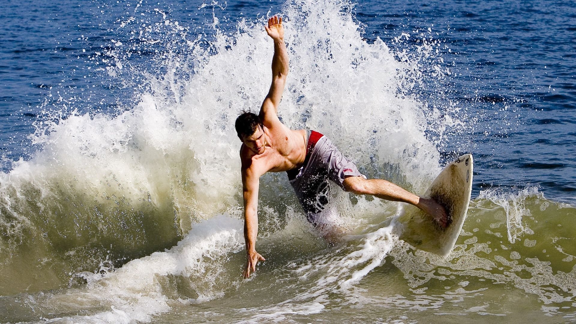 德布劳内,巨星光芒下,安哥拉如何收割美国梦