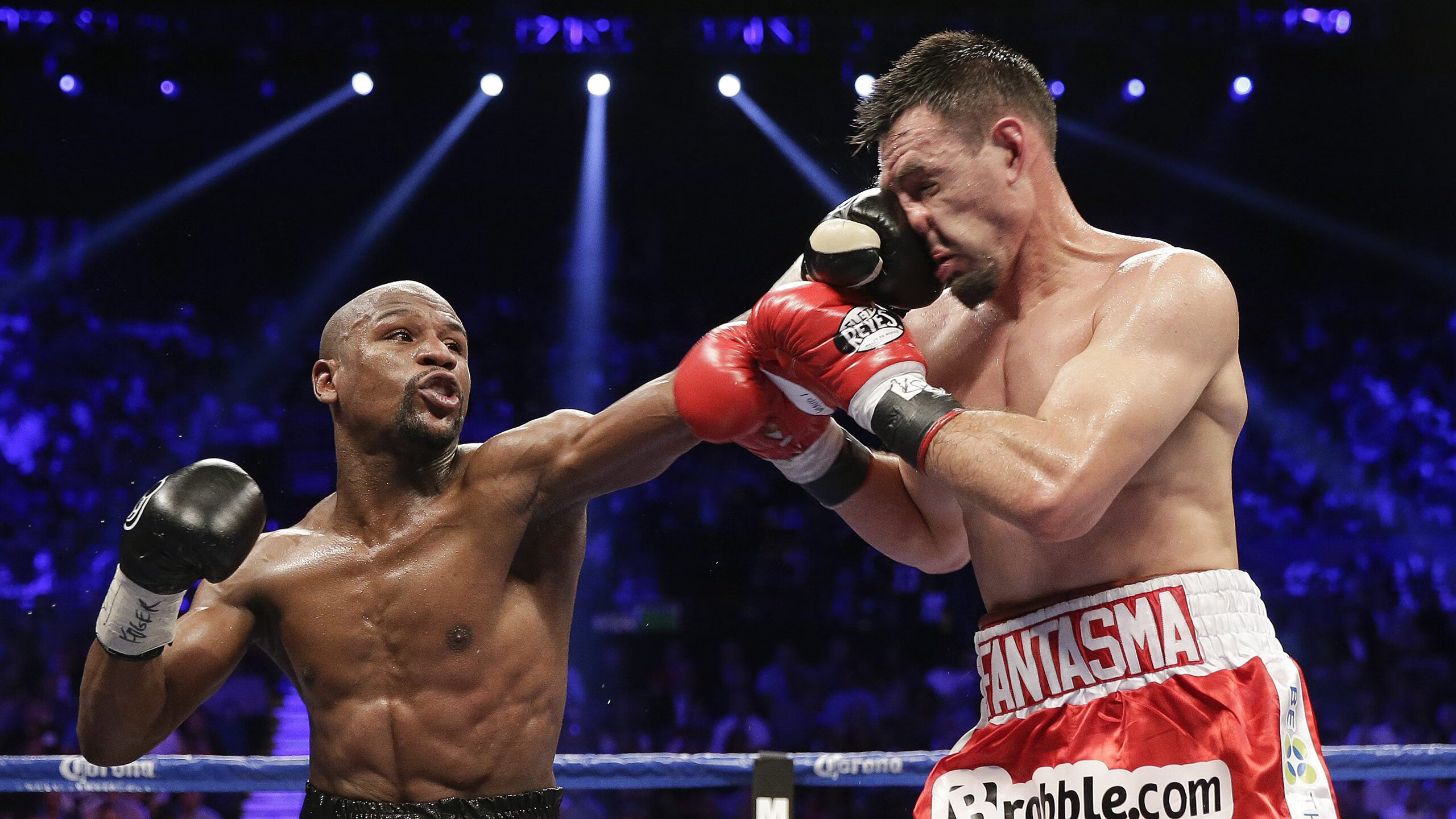 尼克斯全面压制篮网，西亚卡姆在年度焦点之战接管比赛